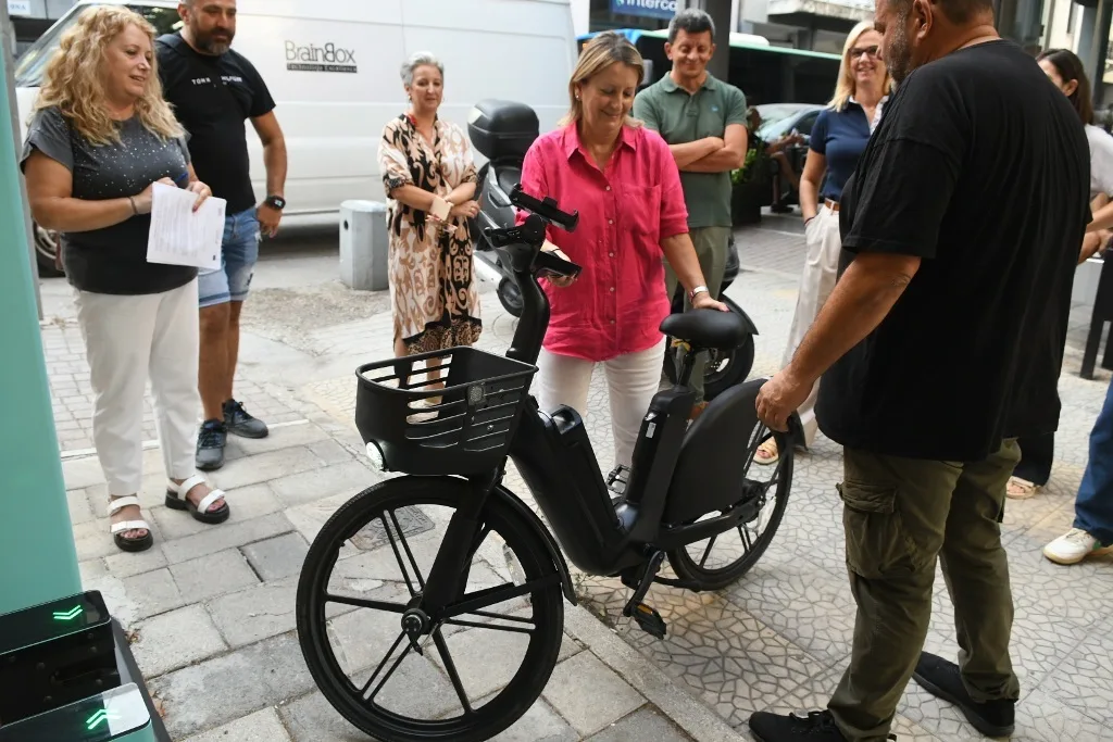 Ηλεκτρικά δημοτικά ποδήλατα στην Πάτρα: Γιατί παραμένουν ακόμα στα σχέδια; Ηλεκτρικά δημοτικά ποδήλατα στην Πάτρα: Γιατί παραμένουν ακόμα στα σχέδια;