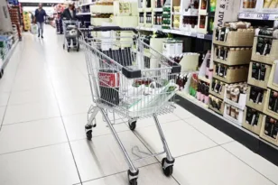 Νέες μειώσεις τιμών στα σούπερ μάρκετ – Ποια προϊόντα μπαίνουν στη δεύτερη φάση