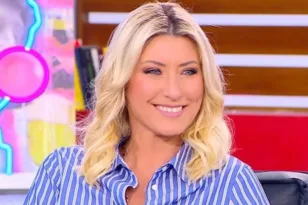 «Σπάω τα δεσμά της anchorwoman»: Η Σία Κοσιώνη μιλάει ανοιχτά για τη μεγάλη της μεταγραφή στον ΑΝΤ1, τη σχέση της με τον Κώστα Μπακογιάννη και την αυστηρή της πλευρά