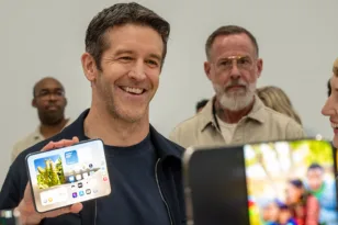 iPhone Duo: Το νέο αναδιπλούμενο iPhone που κοστίζει 2.399 ευρώ - Θα κερδίσει ή θα χάσει η Apple;