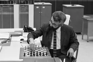 John McCarthy: Ο επιστήμονας που έδωσε όνομα στην τεχνητή νοημοσύνη