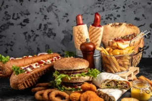 Μουντιάλ 2026: «Βροχή» από διαφημίσεις για junk food, αλκοόλ και τζόγο