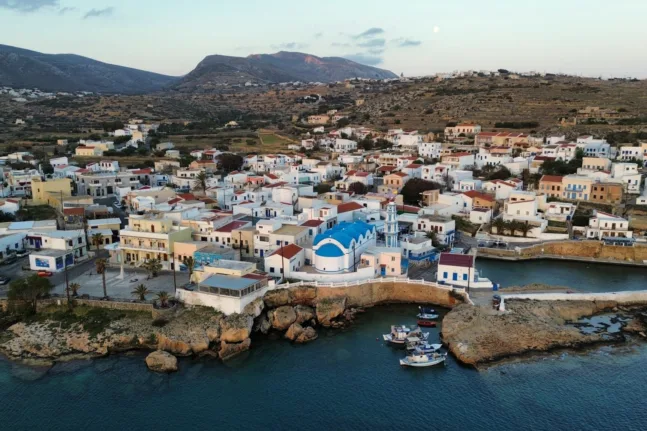 Τραγωδία στο λιμάνι της Κάσου: Αυτοκίνητο μτουριστών έπεσε στη θάλασσα, νεκρή η γυναίκα, σώθηκε ο σύζυγός της
