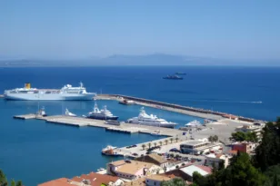 Περιπέτεια και αγωνία στο Κατάκολο, σκάφος βρέθηκε σε αβαθή