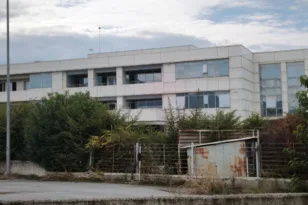 «Προτιμώ να πεθάνω παρά να πάω εκεί» – Οι καταγγελίες ασθενών και συγγενών για την ιδιωτική κλινική