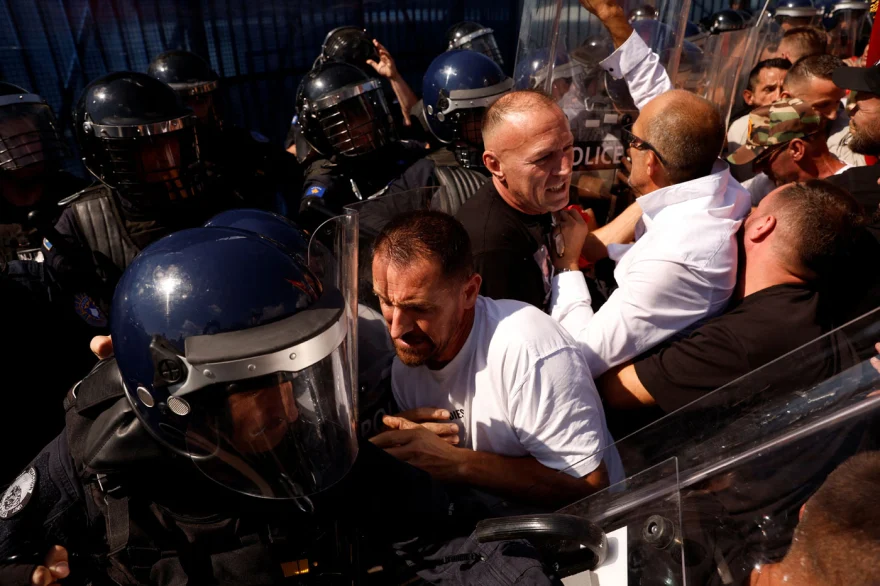 «Σεισμός» στο Κόσοβο: 25 χρόνια φυλακή στον Χάσιμ Θάτσιγια εγκλήματα πολέμου – Επεισόδια στην Πρίστινα «Σεισμός» στο Κόσοβο: 25 χρόνια φυλακή στον Χάσιμ Θάτσιγια εγκλήματα πολέμου – Επεισόδια στην Πρίστινα