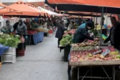 Πάτρα: Παραμένει στη Μακεδονίας η λαϊκή αγορά της Πέμπτης