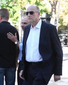Ράγισαν και οι πέτρες στο τελευταίο «αντίο» στον σπουδαίο Σούλη Μαρκόπουλο