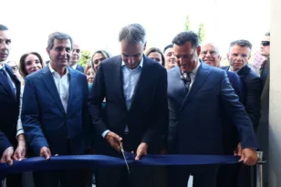 Ο Κυριάκος Μητσοτάκης εγκαινίασε τη νέα αιματολογική κλινική στο «Παπανικολάου»: Το πιο σύγχρονο κέντρο στα Βαλκάνια