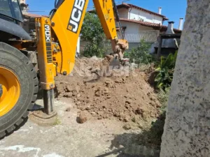 «Δεν θυμάμαι πού την έχω θάψει», ομολογία σοκ στους αστυνομικούς της κόρης που έθαψε τη μητέρα της σε κήπο στον Μαραθώνα, ΦΩΤΟ «Δεν θυμάμαι πού την έχω θάψει», ομολογία σοκ στους αστυνομικούς της κόρης που έθαψε τη μητέρα της σε κήπο στον Μαραθώνα, ΦΩΤΟ