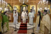 Πατρών Χρυσόστομος: «Τα παιδιά χρειάζονται πατέρα και μητέρα» – Κάλεσμα για στήριξη της οικογένειας