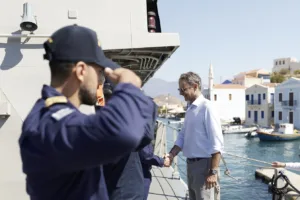 Ηχηρή απάντηση Γ. Παπανδρέου σε Κ. Μητσοτάκη και...Κ. Καραμανλή! Ηχηρή απάντηση Γ. Παπανδρέου σε Κ. Μητσοτάκη και...Κ. Καραμανλή!