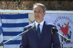 Μητσοτάκης από Καστελλόριζο: «Δεν απειλούμε κανέναν, δεν ανεχόμαστε απειλές»