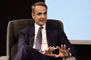 Μητσοτάκης από το βήμα του ΣΕΛΠΕ: «Κεντρικός στόχος η ταχεία εισοδηματική σύγκλιση με την Ευρώπη»
