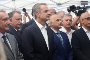 ΔΕΘ 2026: Ο Μητσοτάκης στα περίπτερα πριν από τις μεγάλες εξαγγελίες – Στις 20:00 η ομιλία