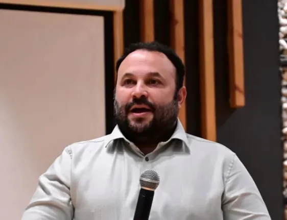Η Ελλάδα απέναντι στα προσωπικά διλήμματα