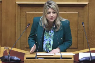 Κλιμάκιο του ΠΑΣΟΚ στην Πάτρα: Αυτοψία στην Achaia Clauss μετά τη φωτιά και περιοδεία στα μεγάλα πολιτιστικά μέτωπα