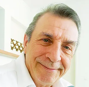 Ψάχνουν πρόωρη συνταξιοδότηση με... δεύτερη δουλειά: «Να βγω τώρα και ό,τι πάρω» Ψάχνουν πρόωρη συνταξιοδότηση με... δεύτερη δουλειά: «Να βγω τώρα και ό,τι πάρω»