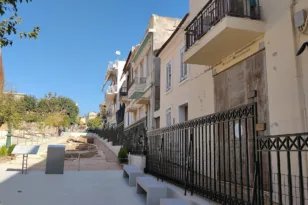 Οδός Σωτηριάδου: Αντιδράσεις για την επέκταση του Ρωμαϊκού Ωδείου – Στα χέρια της Θέμιδος