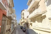 Πάτρα: Συναγερμός στην Άνω Πόλη – Άνδρας έπεσε από τον 2ο όροφο - Χωρίς τις αισθήσεις του τον παρέλαβε το ΕΚΑΒ