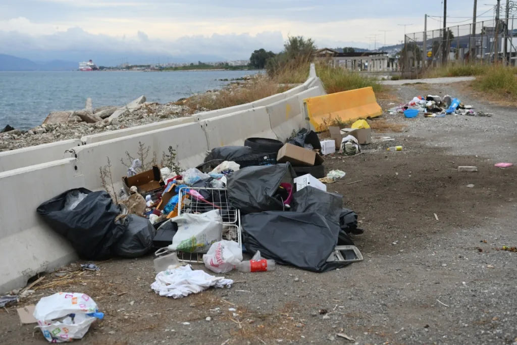 Πάτρα: Τρεις μέρες, 18 φορτηγά σκουπίδια από Κόκκινο Μύλο και ΒΙΟΠΑ Γλαύκου