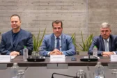 Δομές μεταναστών: Νέες συμφωνίες με 43 εκατ. ευρώ μικρότερο ετήσιο κόστος, λέει το υπουργείο