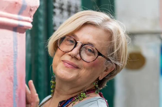 Ελένη Πριοβόλου: «Οι λέξεις μου είναι συντροφιά μου σε στιγμές μοναξιάς»