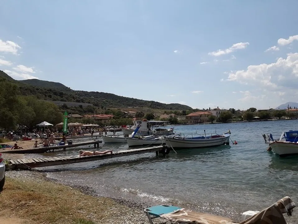 Πάτρα: Ποιες παραλίες κινδυνεύουν να μείνουν χωρίς ναυαγοσώστη το 2027 - Δεν θεωρούνται πολυσύχναστες