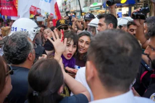 Τουρκία: Τουλάχιστον 150 συλλήψεις σε διαμαρτυρία για τις επιχειρήσεις κατά ΛΟΑΤΚΙ+