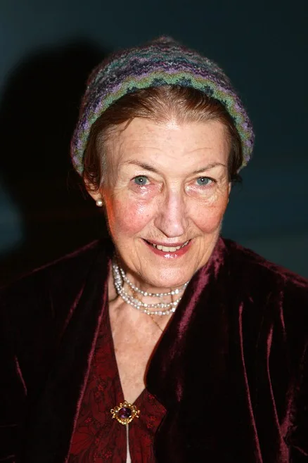 Πορτρέτο της συγγραφέως Shirley Hazzard σε εκδήλωση στη Νέα Υόρκη το 2007.