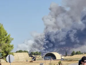 Οι πιλότοι του Phantom που συνετρίβη στην Τανάγρα ανήκουν στην 117 Πτέρυγα Μάχης στην Ανδραβίδα, πληροφορίες ότι εντοπίστηκαν χωρίς τις αισθήσεις τους Οι πιλότοι του Phantom που συνετρίβη στην Τανάγρα ανήκουν στην 117 Πτέρυγα Μάχης στην Ανδραβίδα, πληροφορίες ότι εντοπίστηκαν χωρίς τις αισθήσεις τους