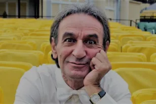 Σωτήρης Μουστάκας: Όταν αρνήθηκε τη Fox και τον Μάικλ Κέιν για «Μία Ιταλίδα στην Κυψέλη»