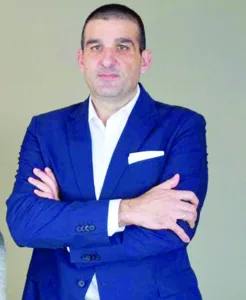 Ποιο είναι το μοντέλο AfD και ποιος το εκφράζει στην Ελλάδα: Η νέα Δεξιά που αλλάζει την Ευρώπη