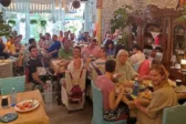 Προσφορά ανθρωπιάς και αγάπης στο Ε.Κ.Α.ΜΕ. Αιγίου