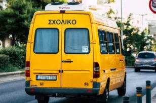 Χανιά: Δύο παιδιά 4 και 5 ετών έμειναν πέντε ώρες σε σχολικό – Μια μητέρα αποκάλυψε τι είχε συμβεί