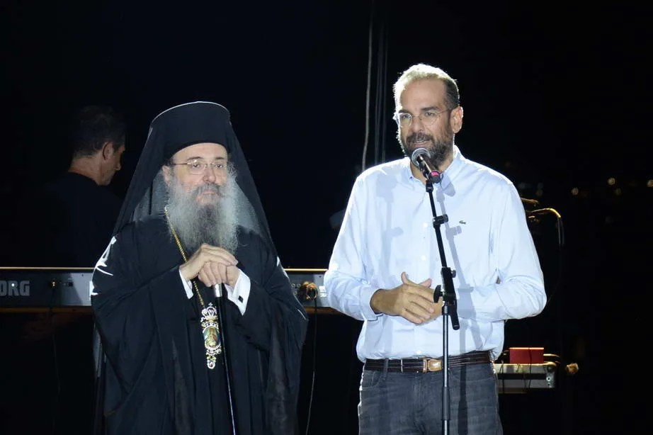 Χιλιάδες Πατρινοί στη μεγάλη φιλανθρωπική συναυλία της Μητρόπολης Πατρών Χιλιάδες Πατρινοί στη μεγάλη φιλανθρωπική συναυλία της Μητρόπολης Πατρών