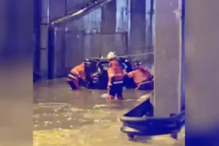 Οδηγός παρασύρθηκε από χείμαρρο και πνίγηκε στην Ισπανία, η φονική κακοκαιρία σαρώνει