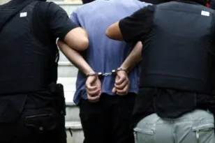 Και πιστολέρο και ράπερ: Καταδίκη για το επεισόδιο με το πιστόλι κρότου στα Δεμένικα