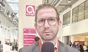 Δυο ομογενείς και μία Γερμανίδα εκπαιδευτικός για την άνοδο του AfD: Η Γερμανία αλλάζει από Ανατολάς Δυο ομογενείς και μία Γερμανίδα εκπαιδευτικός για την άνοδο του AfD: Η Γερμανία αλλάζει από Ανατολάς