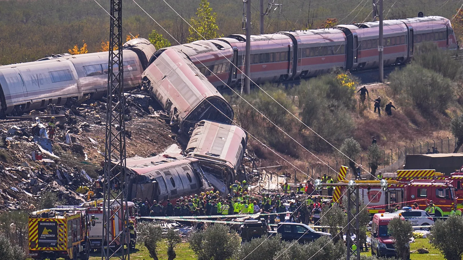 &Iota;&sigma;&pi;&alpha;&nu;ί&alpha;: &Epsilon;&lambda;&lambda;&eta;&nu;&iota;&kappa;ή &omicron;&iota;&kappa;&omicron;&gamma;έ&nu;&epsilon;&iota;&alpha; &sigma;ώ&theta;&eta;&kappa;&epsilon; &alpha;&pi;ό &tau;&eta; &sigma;ύ&gamma;&kappa;&rho;&omicron;&upsilon;&sigma;&eta; &tau;&rho;έ&nu;&omega;&nu; &ndash; &Eta; &alpha;&lambda;&lambda;&alpha;&gamma;ή &theta;έ&sigma;&eta;&sigmaf; &pi;&omicron;&upsilon; έ&sigma;&omega;&sigma;&epsilon; &tau;&omicron;&nu; 18&chi;&rho;&omicron;&nu;&omicron;