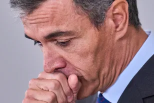 Ισπανία: Πρόωρες εκλογές στις 29 Νοεμβρίου – Η απόφαση Σάντσεθ μετά την ήττα στη Βουλή