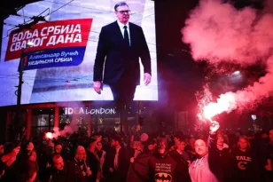 Σερβία: Έριξαν τον Βούτσιτς, αλλά ποιος θα κυβερνήσει; Τα τρία πρόσωπα της «Φοιτητικής Λίστας»