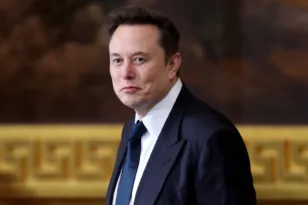 Έλον Μασκ: Υπόσχεται μία μετοχή της SpaceX σε κάθε παιδί στις ΗΠΑ το 2027