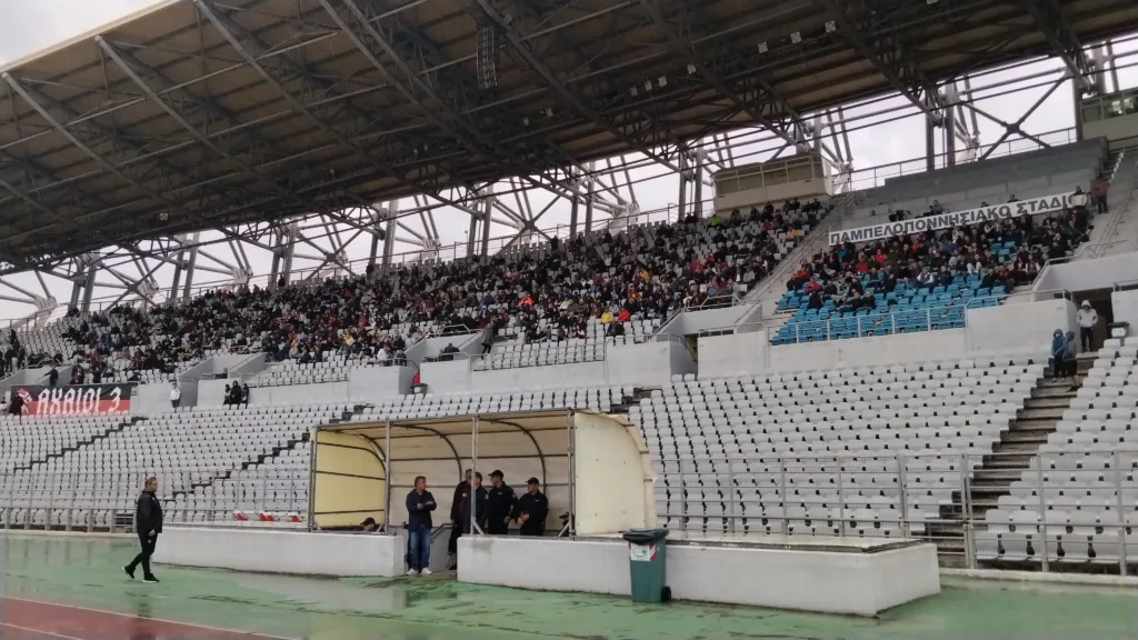 «Πεντάστερη» παράσταση η Παναχαϊκή, το χρωστούσε στον κόσμο της