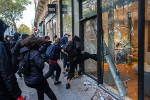 Γαλλία: Καταστηματάρχες ετοιμάζονται να προστατεύσουν μόνοι τους τις περιουσίες τους – Φόβοι για νέες λεηλασίες