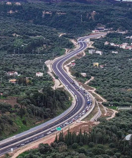 Δέσμιοι εκατοντάδες πολίτες με τις απαλλοτριώσεις της Πατρών-Πύργου: Περιμένουν ακόμα και 18 χρόνια Δέσμιοι εκατοντάδες πολίτες με τις απαλλοτριώσεις της Πατρών-Πύργου: Περιμένουν ακόμα και 18 χρόνια