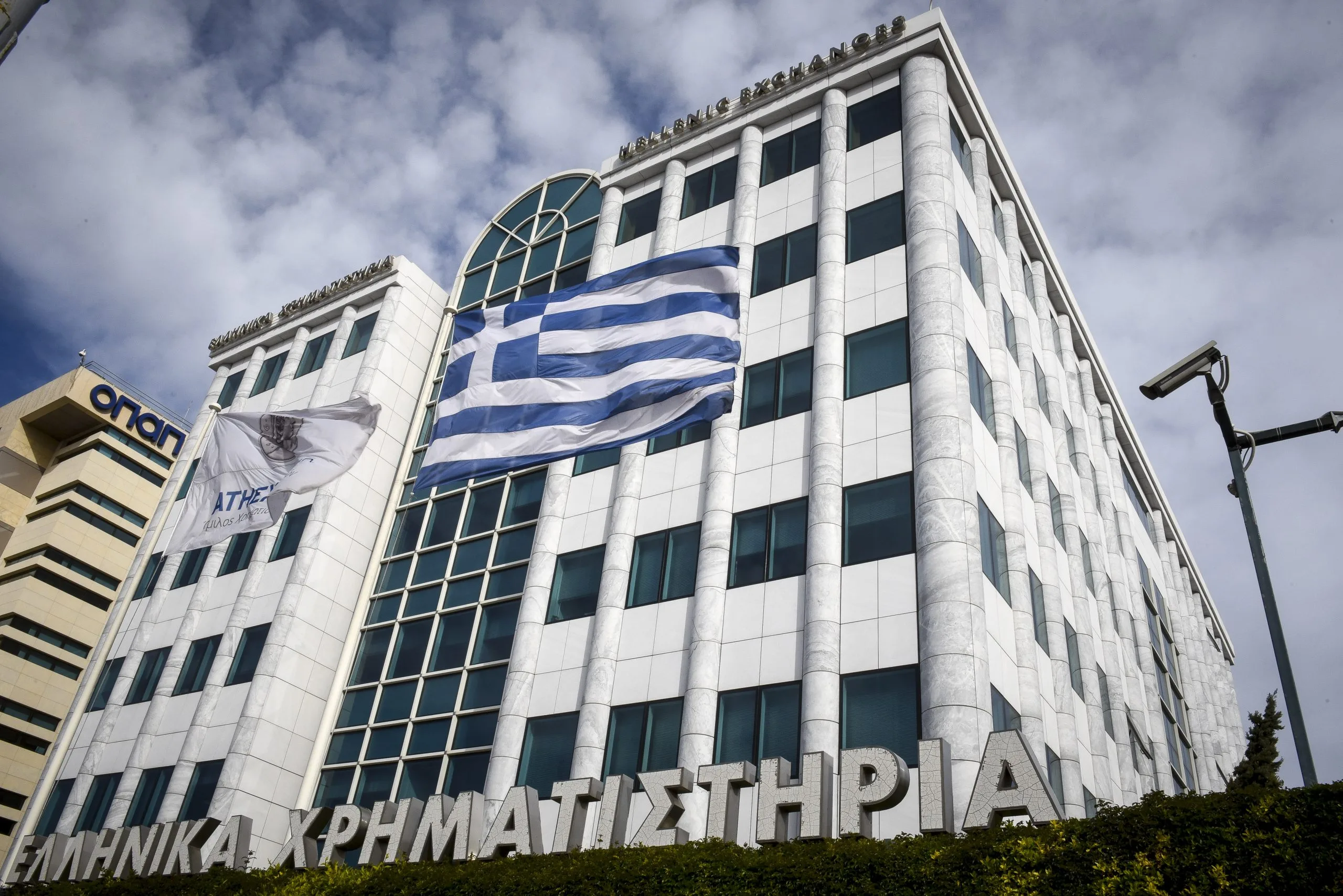 &Chi;&rho;&eta;&mu;&alpha;&tau;&iota;&sigma;&tau;ή&rho;&iota;&omicron;: &Tau;&rho;&iota;ή&mu;&epsilon;&rho;&omicron; &rho;ά&lambda;&iota; 3,66% &mu;&epsilon; &pi;&rho;&omega;&tau;&alpha;&gamma;&omega;&nu;&iota;&sigma;&tau;έ&sigmaf; &tau;&iota;&sigmaf; &tau;&rho;ά&pi;&epsilon;&zeta;&epsilon;&sigmaf; &ndash; &Pi;&omicron;&iota;&epsilon;&sigmaf; &mu;&epsilon;&tau;&omicron;&chi;έ&sigmaf; &xi;&epsilon;&chi;ώ&rho;&iota;&sigma;&alpha;&nu;