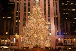 Rockefeller Center: Έλατο 23 μέτρων και 75 ετών θα στολίσει τη Νέα Υόρκη τα Χριστούγεννα