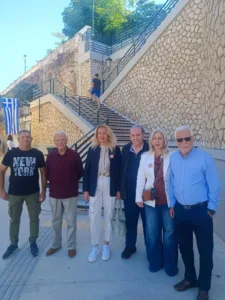 Και οι Δημοκράτες του Στ. Κασσελάκη κατέθεσαν στεφάνι στα Ψηλαλώνια