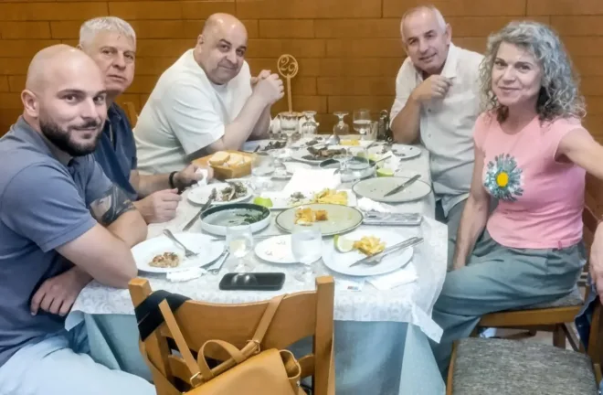 Σε ταβέρνα στο Αίγιο έφαγε το μεσημέρι της Κυριακής ο Σεφερλής